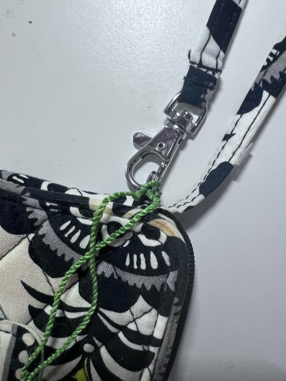VERA BRADLEY Quilted Smartphone Wristlet ID Wallet – Black, White & Lemon-Lime - Picture 12 of 16